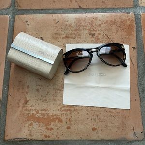 ☀️EXCELLENT Jimmy Choo sunglasses in brown tortoise with gold accents